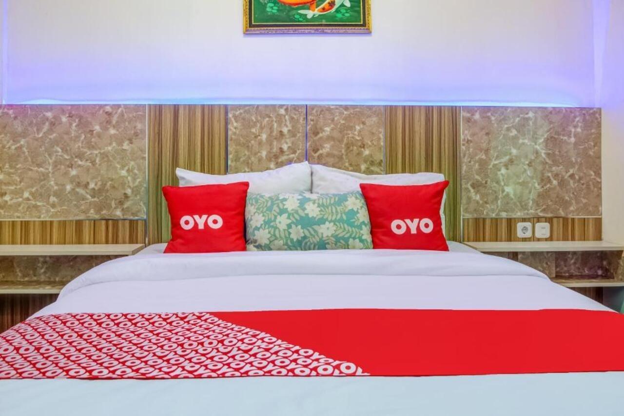 Oyo 3831 Pelangi Residence Syariah スラカルタ エクステリア 写真